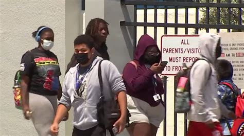 Doctors urge caution after tuberculosis case confirmed in Dillard High School student