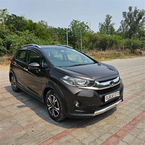 Buy Used Honda WR-V i-DTEC VX of 2018 model @ 5,00,000 INR in Delhi - 5267325 - ZigWheels.com