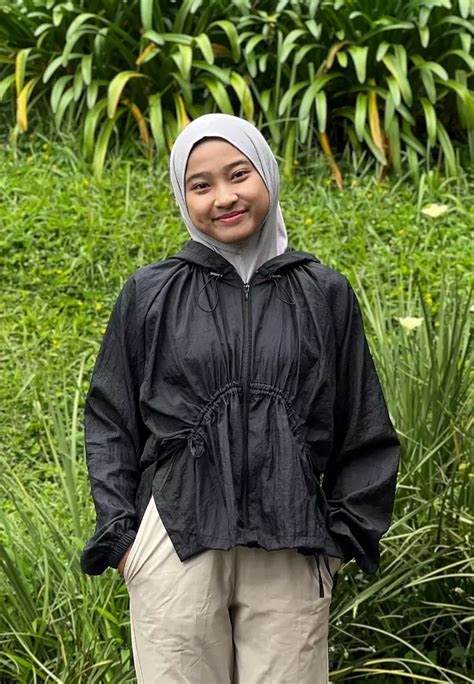 Jual My Daily Hijab Valeri Jacket Olahraga Parasut Black Original 2026 ...