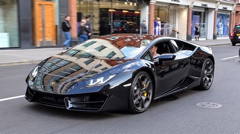 A millionaire’s Lamborghini Huracán brings gloss black to the streets