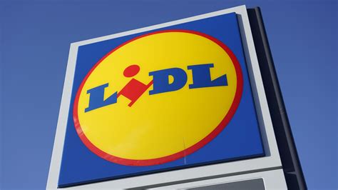 Lidl: 16 new stores to bring new jobs across Northern Ireland - BBC News