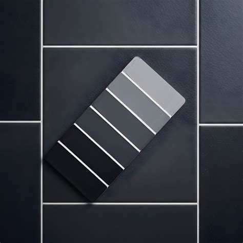 How does the meaning of orange vary between East and West? · Learn