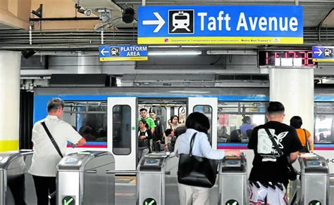 DOTr announces free rides at LRT, MRT after class suspensions
