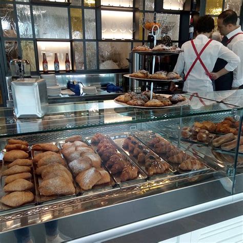 10 BEST Restaurants Near Famiglia Desideri - Cialde di Montecatini Terme