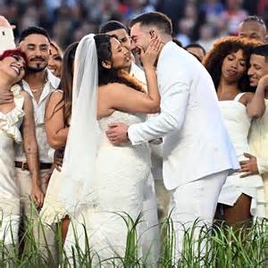 Super Bowl 2026: Bad Bunny's Halftime Show Wedding Truth