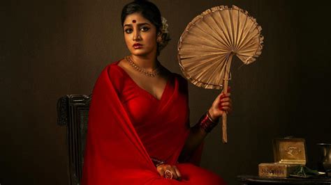 Introducing Dimple Hayathi as Mandaram from Bhogi