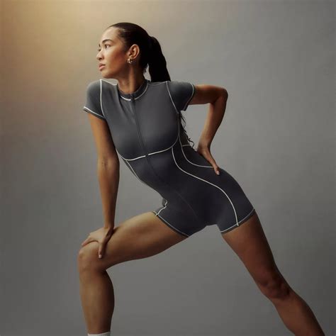 Lululemon Year-End Sale 2025: $49 Align Leggings, $19 Tanks & 500+ Deals