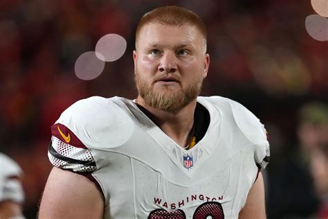 Chargers bolster Justin Herbert's protection with the signing of center ...