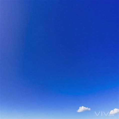 AI-Generated Clear Bright Blue Purple Sky No Clouds Wallpaper Images ...