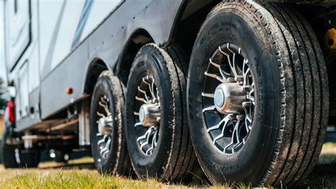 RV vs Motorhome vs Camper Tires – Key Differences Explained - Auto Torque