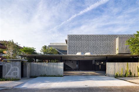 Tropical Shift House / O2 Design Atelier + Choo Poo Liang Architect ...