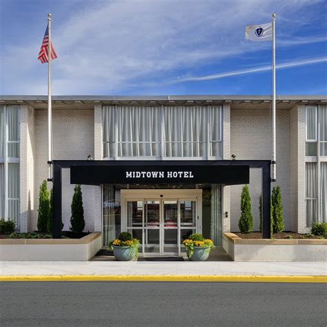 10 BEST Restaurants Near The Midtown Hotel MOD Collection By Sonesta