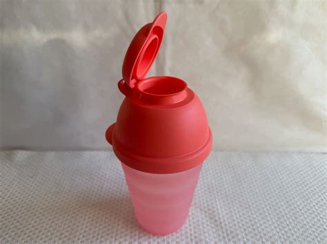 Tupperware - shaker (D'occasion) à Sion pour CHF 10 – avec livraison ...
