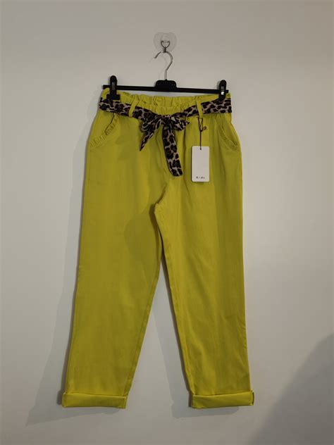 Pantalon ELEANOR avec des poches volants et une ceinture en léopard ...