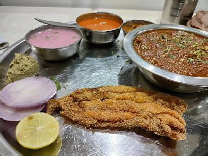 Malvan Tadka | The 16 Best Malvani Foods in Mumbai | The Best of Mumbai