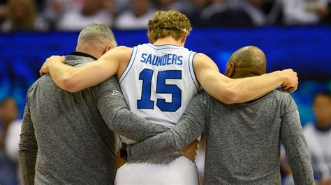 BYU star Richie Saunders suffers season-ending torn ACL - ESPN