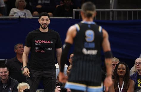 Enes Kanter izbačen sa meča WNBA, sukob sa Natašom Klaud - NBA ...