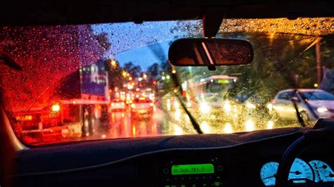 UAE rain driving fines: 7 penalties every driver in the Emirates needs ...
