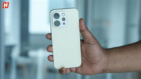 Vivo V70 Review: Mid-Range Camera Phone Done Right