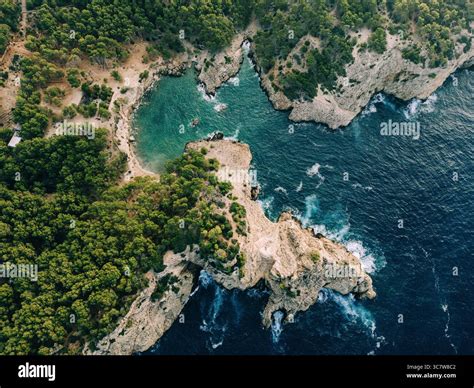 Rocky coastline cliffs deep hi-res stock photography and images - Alamy