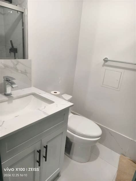 33 - Downtown clean room with own bathroom - Houses for Rent in Toronto ...