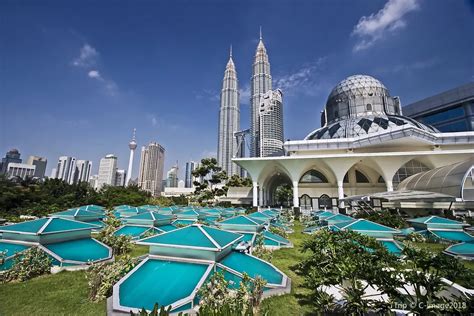 Petronas Twin Towers Tickets [2026] - Promos, Prices, Reviews & Opening ...
