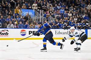 NHL rumors: Are the Utah Mammoth the favorites for Robert Thomas?