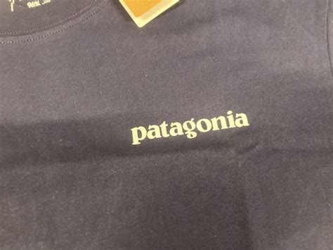 Patagonia Graphic print T-Shirt Navy Size Small | eBay UK