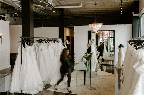 Wedding dress studio | Honestweddingadvice.com
