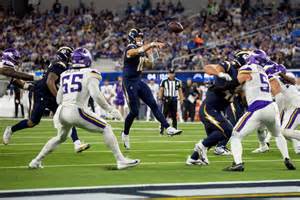 Justin Herbert and Chargers dominate in victory over Vikings - Los ...