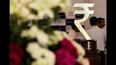 Congress targets PM Modi over falling rupee, demands action plan ...