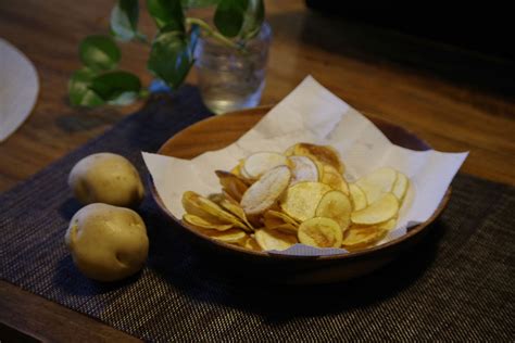 6 potato chips made with the highest quality potatoes