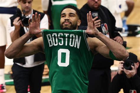 Jayson Tatum se sacó rápido el óxido y brilló en su regreso a Boston ...