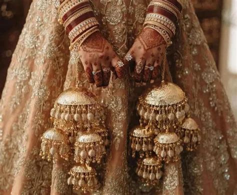 Do you know kaleeras were made of food in the past?