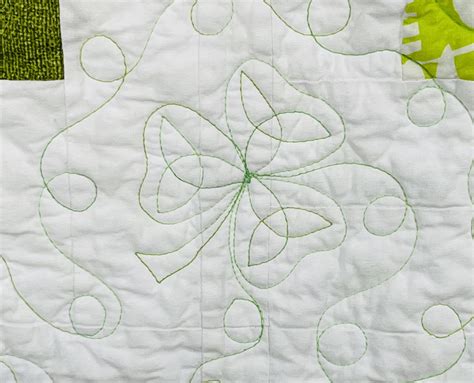 Debby Brown Quilts: Color Blocks Catch Up -- Shamrocks (volume 4)