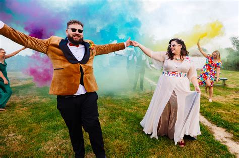 Best non traditional wedding dresses | Honestweddingadvice.com