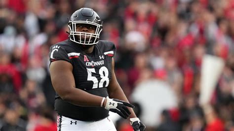 UC Bearcat defensive lineman Corleone named a freshman All-American