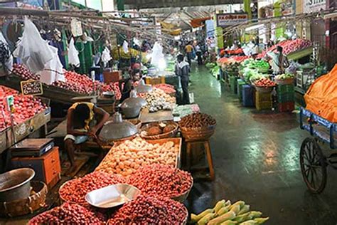 Madras High Court directs to seal 729 shops in Koyambedu