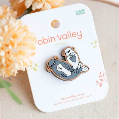 Seal Mum & Pup Wooden Pin Badge – Robin Valley Official Store