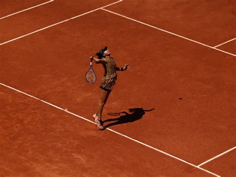 French Open 2026 | WATCH - Osaka shimmers like 'Eiffel Tower at night ...