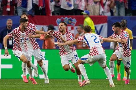 Croatia claims spot in knockout stage | Northwest Arkansas Democrat-Gazette