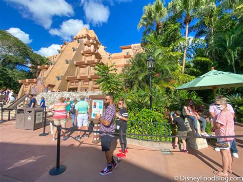 The Longest Line in EPCOT Today Is NOT for a Ride! - Disney Food ...