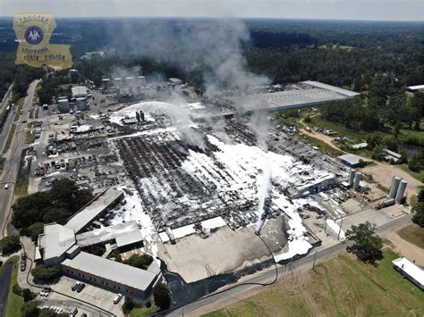 Evacuation zone remains in place following explosion in Roseland; air monitoring continues