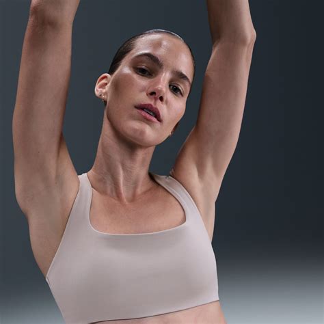 Sports Bras. Nike CA