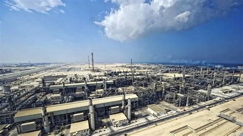 Iran hits world’s biggest LNG hub - how it could trigger an energy ...