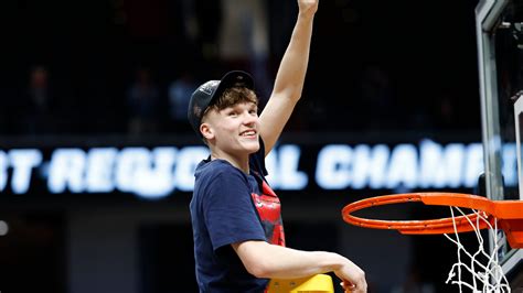 Who is Braylon Mullins? Get to know of UConn basketball's March Madness hero - width of high school basketball court