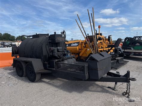 T/A 700 gal Asphalt Tank Trailer | Ritchie Bros. Auctioneers