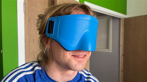 Cambridge Showdown club helps blind people track sound - BBC News