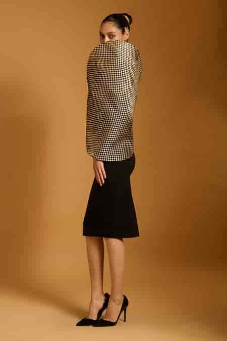 Buy Black Taffeta Intreciatto Cocoon And Lamme Cape For Women by ...