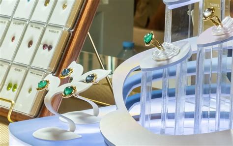 Experts define 2026's coloured gemstone jewellery style